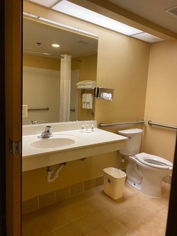 Comfort Inn Marina On The Monterey Bay מראה חיצוני תמונה